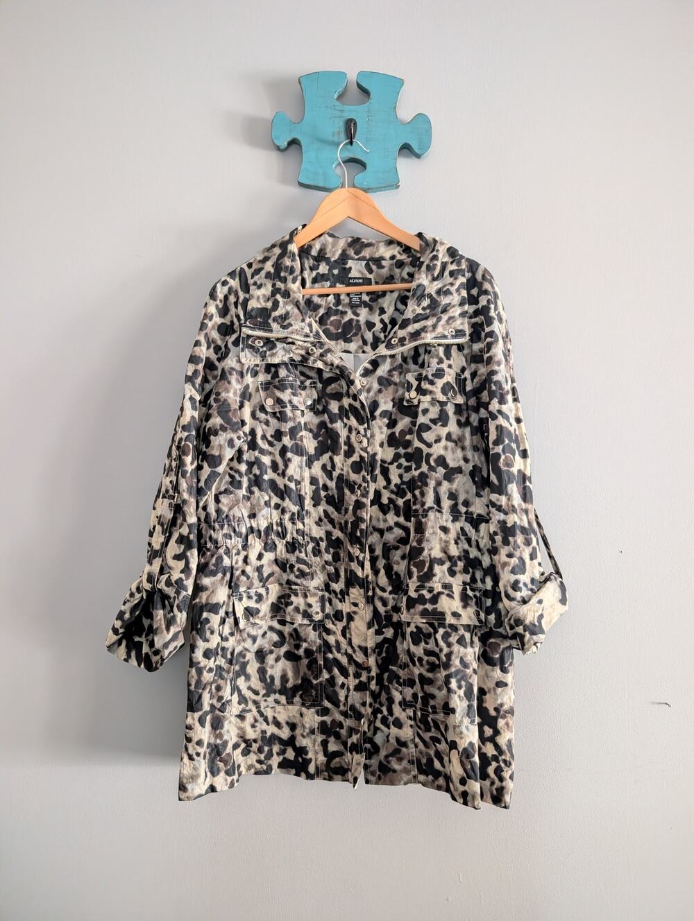 Alfani Metallic Leopard Print Utility Jacket XL • Zip Front • Adjustable Sleeves